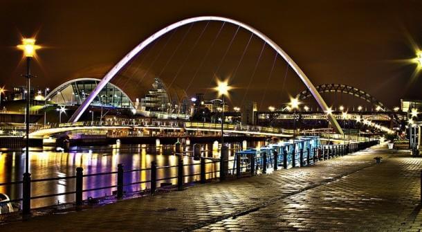 Engineering at Its Best - The Gateshead Millennium Bridge 8