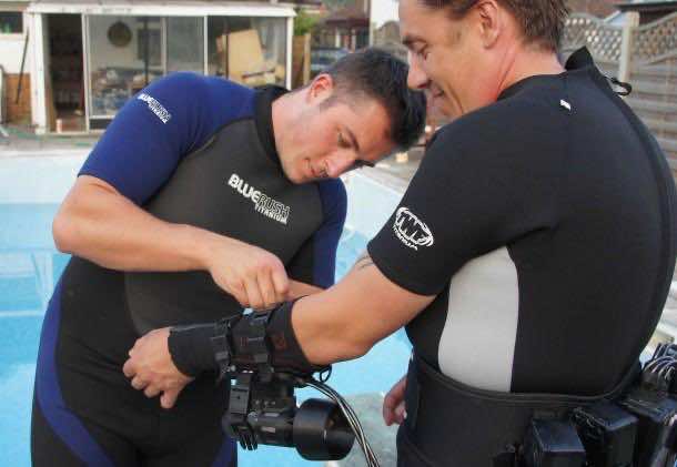 Fitting-x2-Underwater-Jet-Pack-System-2(2)