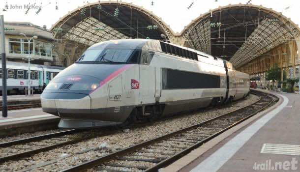 Carmillion colored TGV-Réseau