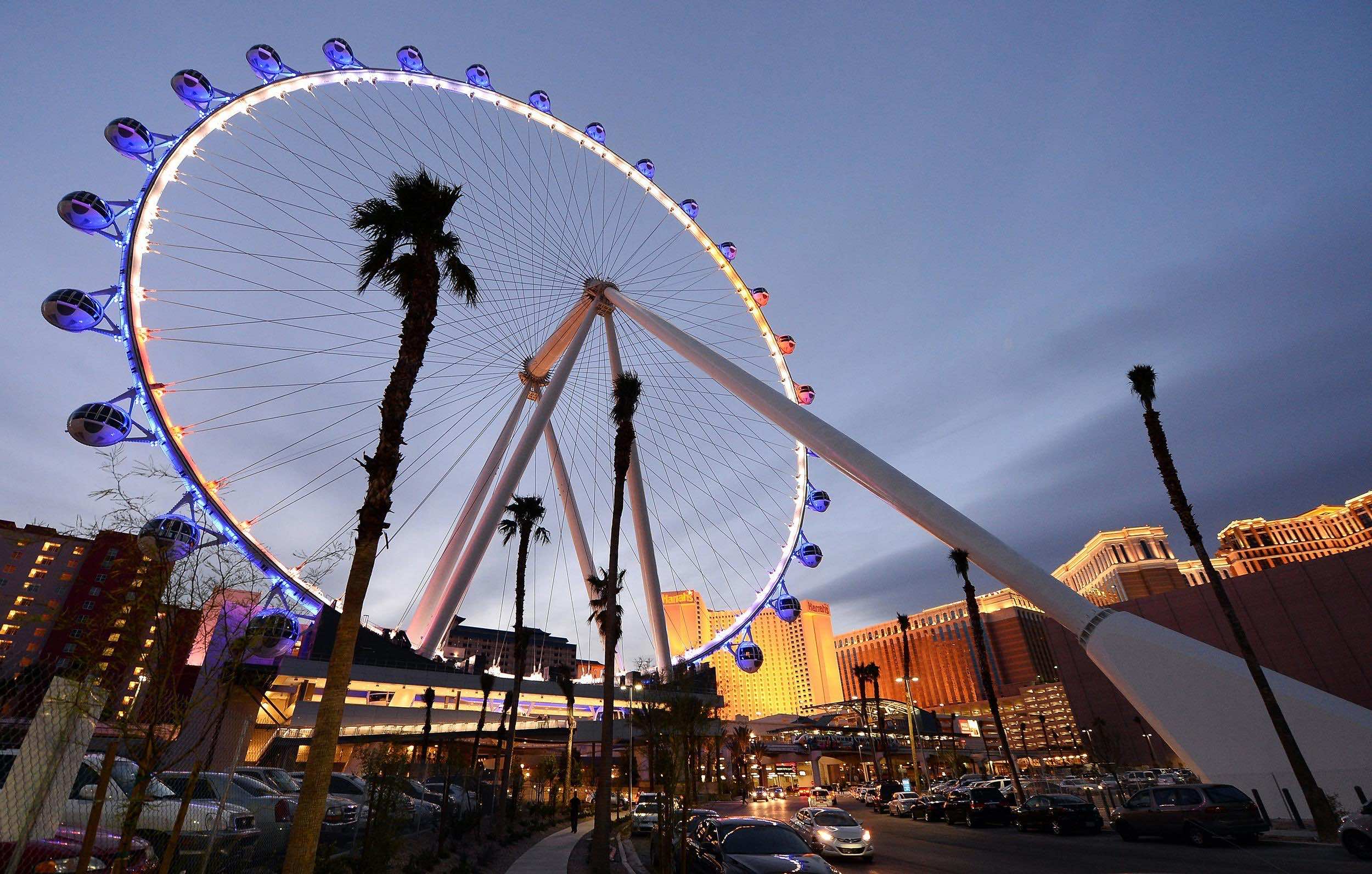 World s Largest Ferris Wheel Is Now Operational In Las Vegas