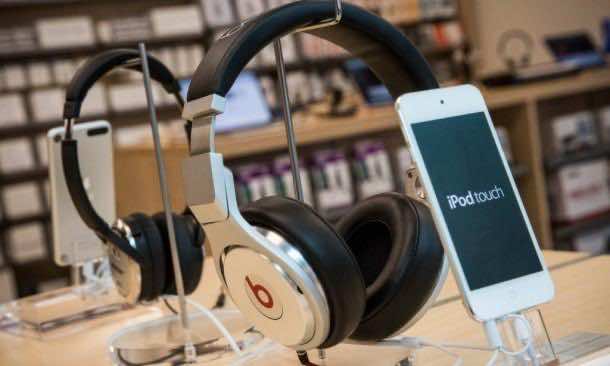 Apple Said To Be In Talks To Purchase Beats Headphones Company