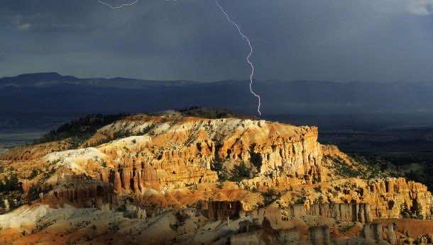 Lightning above hoodoos in Bryce Canyon National Park