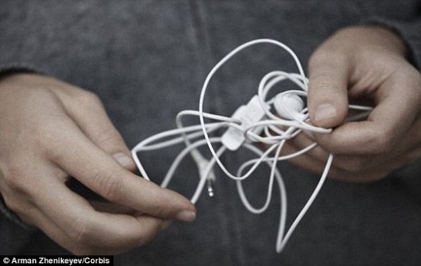 Mous Musicase – No More Tangled Earphones5