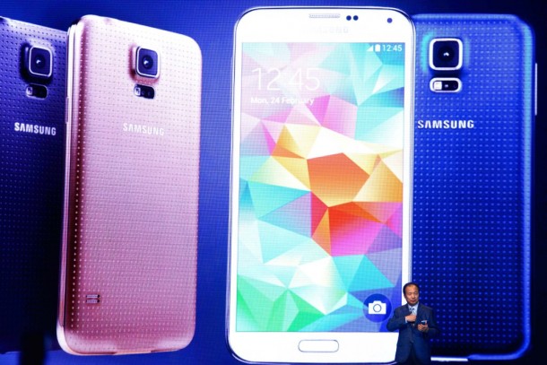 Samsung Presents New Divice at Mobile World Congress 2014