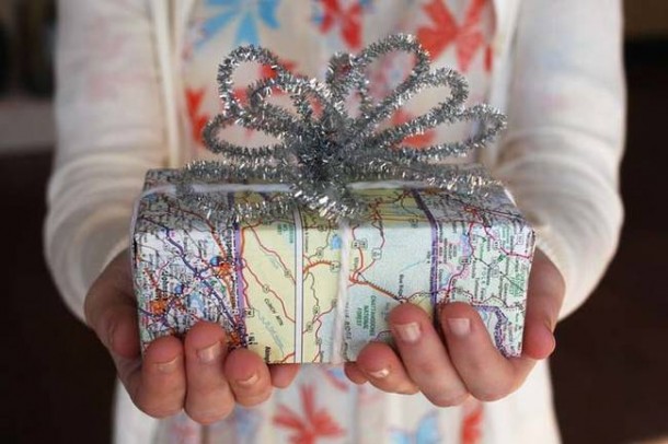 15 DIY Gift Wrap Ideas4