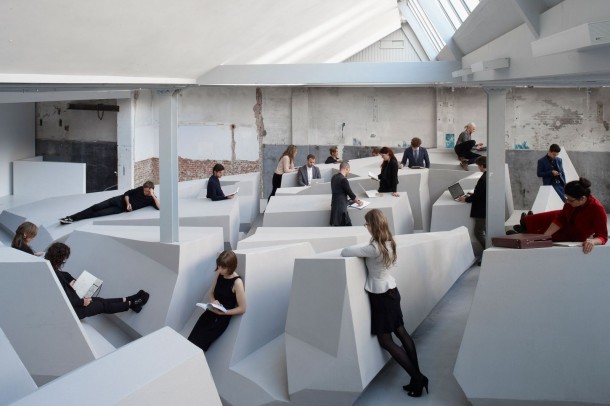 Office without Furniture – The End of Sitting