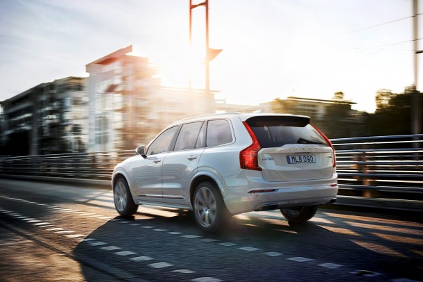 Volvo XC90 T8 - World's most Powerful and Cleanest SUV 3