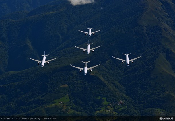 Airbus-A350XWB-Formation-Flight-01