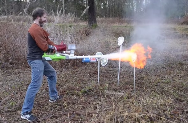 Homemade Flamethrower that Uses Cornstarch as Fuel 6