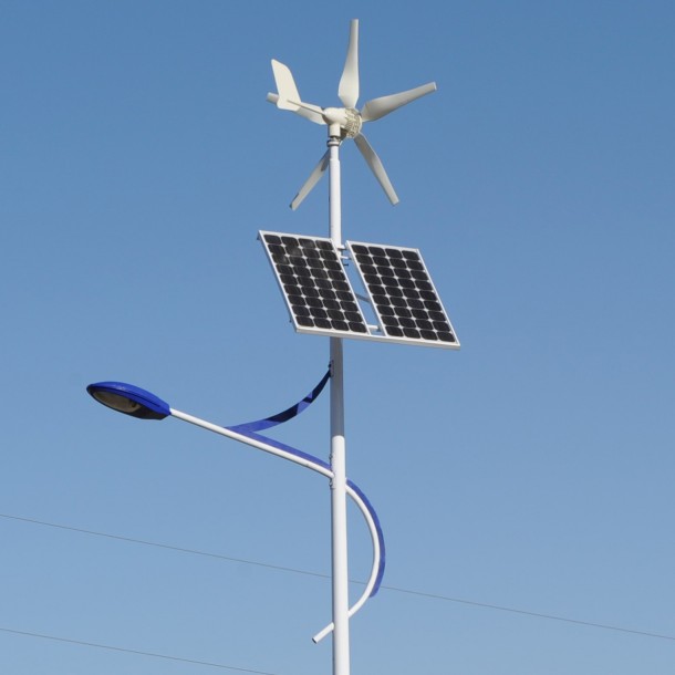 Streetlight that Runs on Wind and Solar Energy5