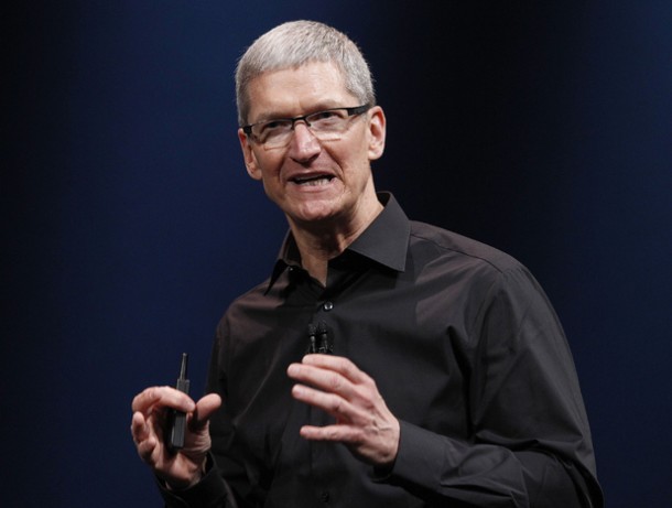 Tim Cook Talks about Apple iwatch3