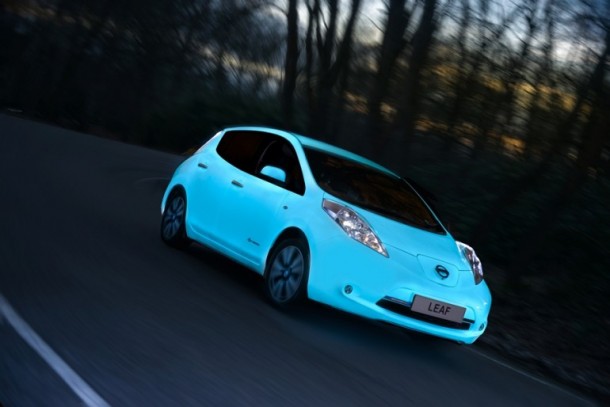 Nissan Glow-in-the-dark Electric Leaf is Amazing2