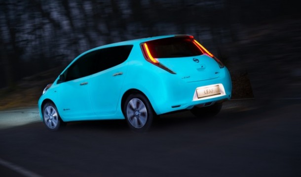 Nissan Glow-in-the-dark Electric Leaf is Amazing3