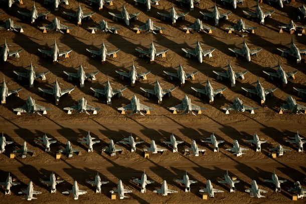 Boneyard of airplanes2