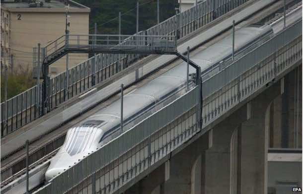 Maglev Train Sets and Breaks its Own Record in Japan Within a Week 3