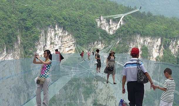 China To Open World’s Longest Glass Bridge Next Year 3