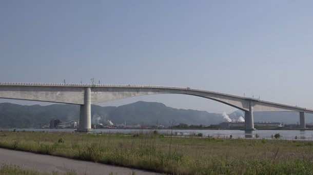 Dangerous bridge Japan3
