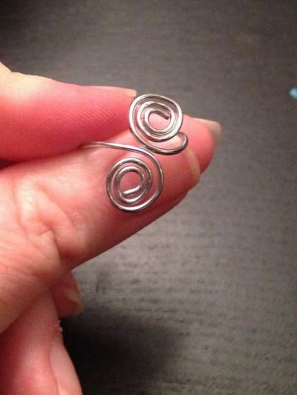 17 Wonderful Uses of Paper Clips 14