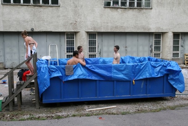 20 Temporary Swimming Pools For You To Consider 10