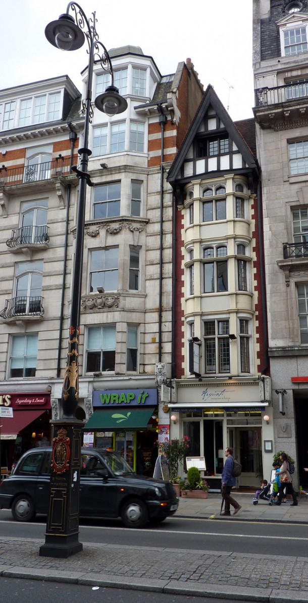 Check Out The World’s Narrowest Buildings 10