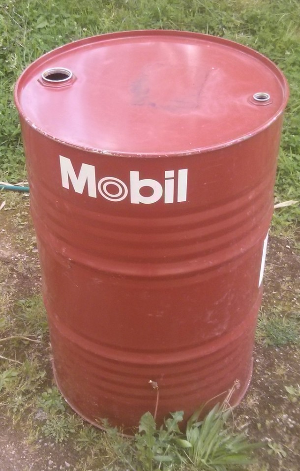 Making Use of Old Gasoline Barrel