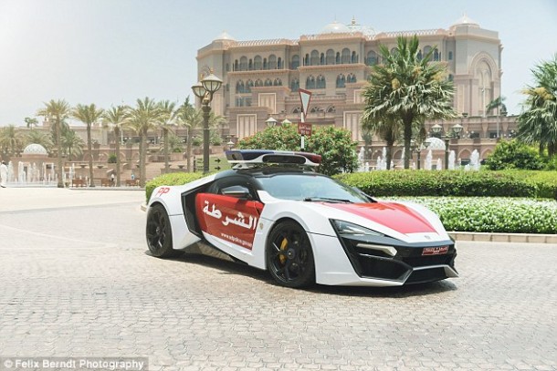 Meet Abu Dhabi’s Robocar – Lykan HyperSport 2
