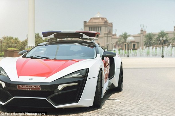 Meet Abu Dhabi’s Robocar – Lykan HyperSport