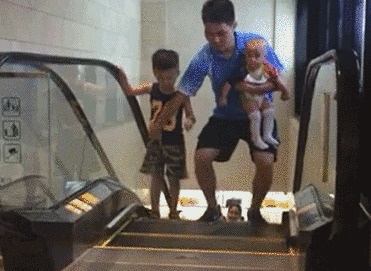 escalator accident in China 2