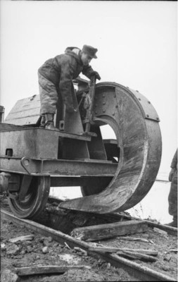 Here’s How German Troops Destroyed Rail Tracks When Withdrawing from Soviet Territory in 1944 2