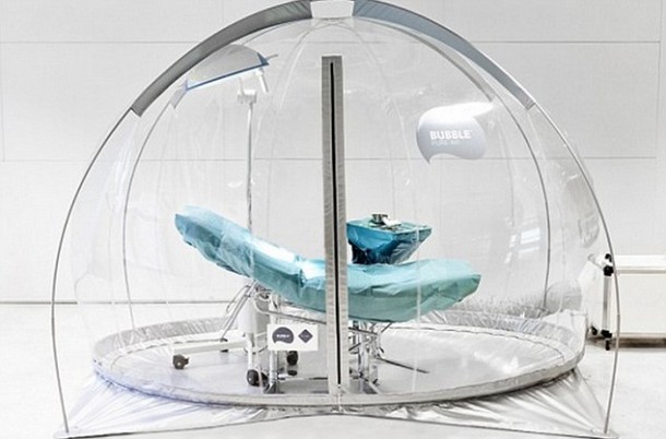 Pure Air Bubble - Oxygen Bubble. Itís a weird device which pumps in 99.9 per cent pure O2, combats free radicals, helps form collagen. Hollywood Oxygen facials ***INTERNET IMAGE***