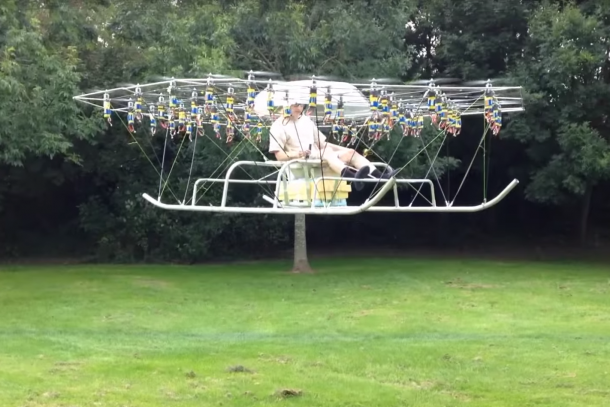 Personal Helicopter Created Using 54 Drones3