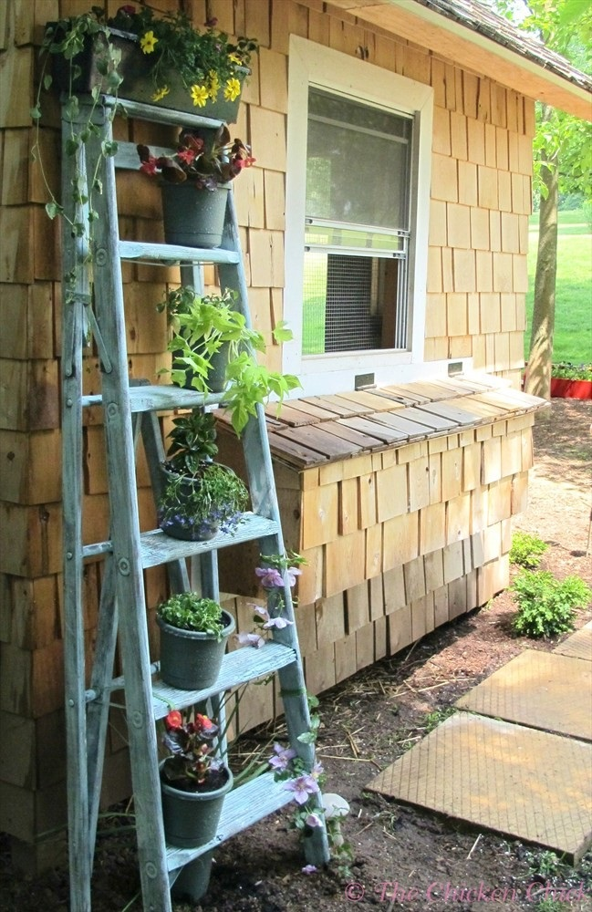 Here Are 21 Ways You Can Use That Old Ladder Of Yours 13