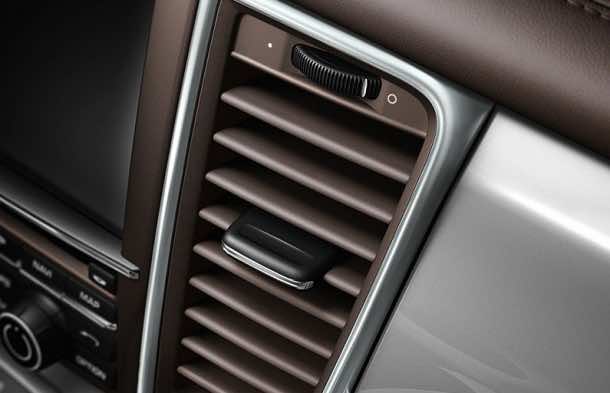 10 Useless and Stupid Car Design Details 8