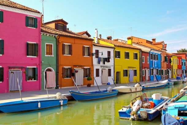 Check Out World’s Most Colorful Cities 9