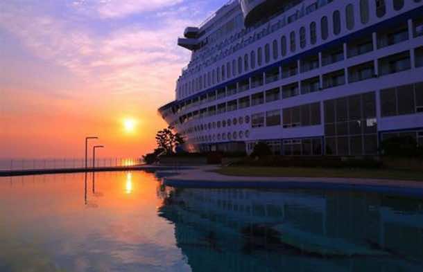 Sun Cruise Resort & Yacht In South Korea Is Amazing 7