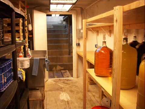 shipping continer basement18