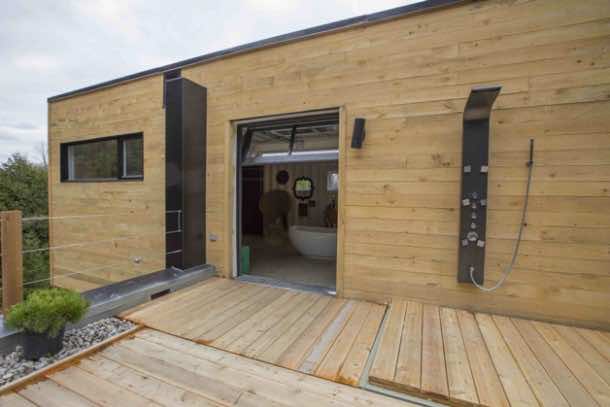 Canadian Woman Built A Dream House Using Shipping Containers 4