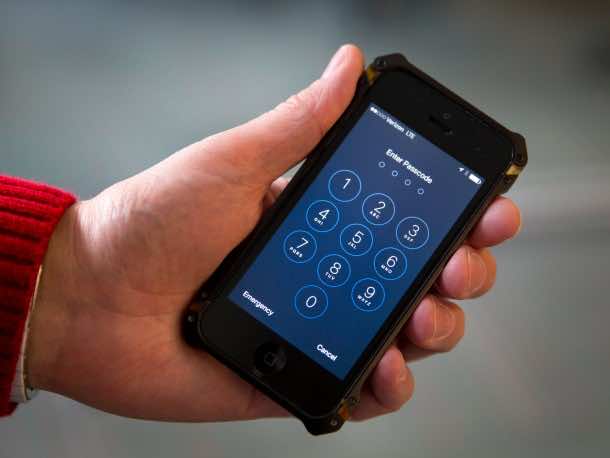 Here's why the FBI can't hack an iPhone