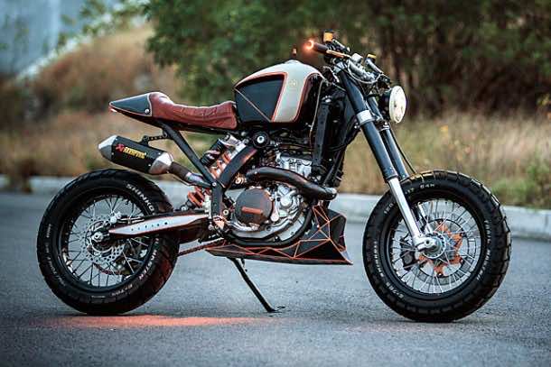 KTM 450 by Vitium Moto Is An Unconventional Motorcycle 10