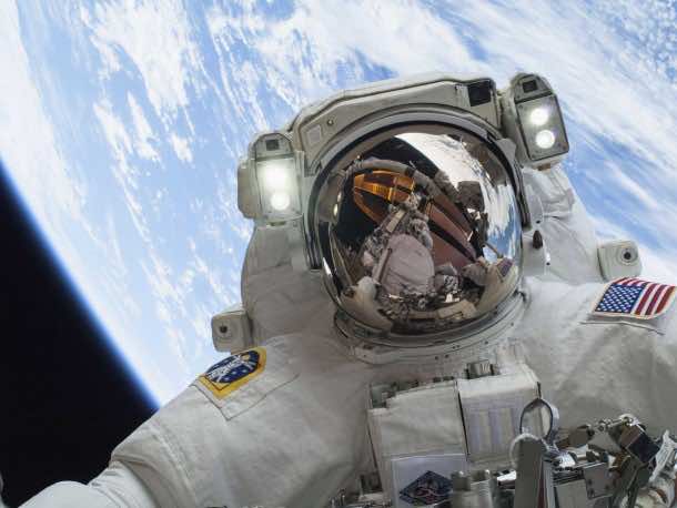 These are the last things That an astronaut does before going Into Space 3