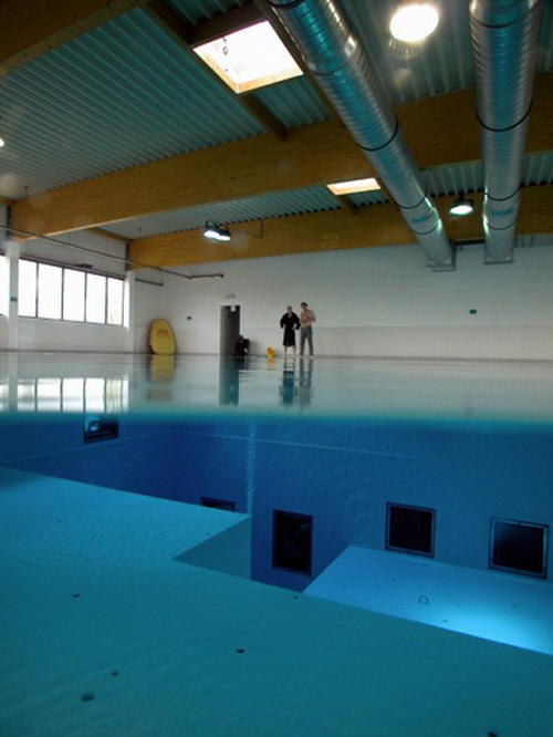 Check Out The Deepest Pool In The World 10