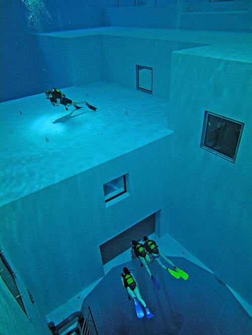 Check Out The Deepest Pool In The World 2