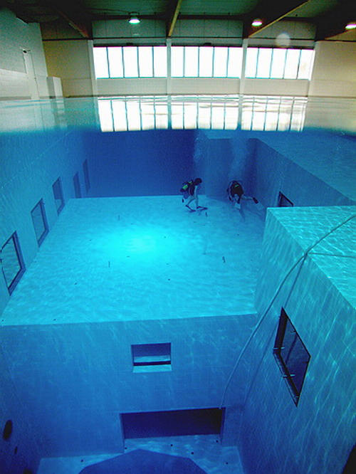 Check Out The Deepest Pool In The World 3