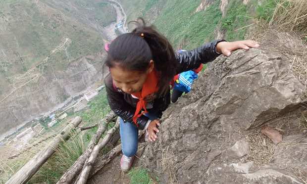 China insane climb for students4
