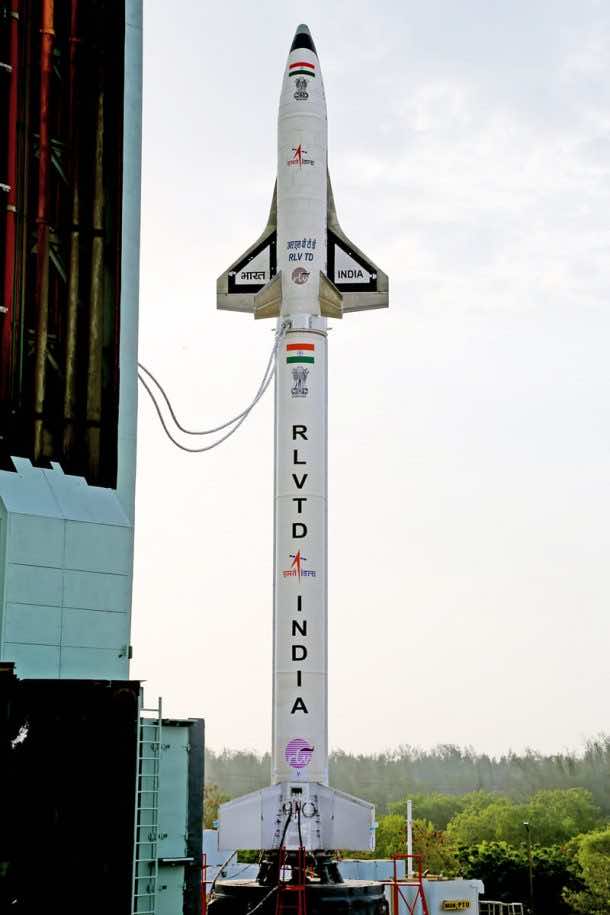 Here Are The Amazing Pictures From The Indias First Ever Space Shuttle Launch_Image 3