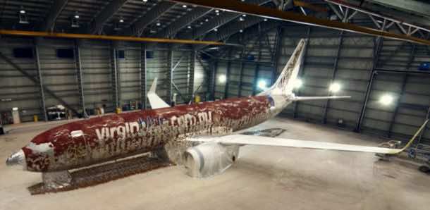 Here Is The Incredible Video Showing The Virgin Australia Boeing 737 As Its Paint Melts Off_Image 1