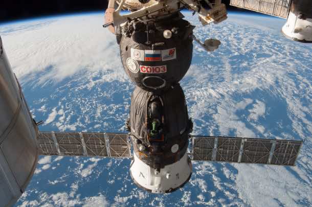 ISS completes 100 000th orbit of Earth mission control_Image 4