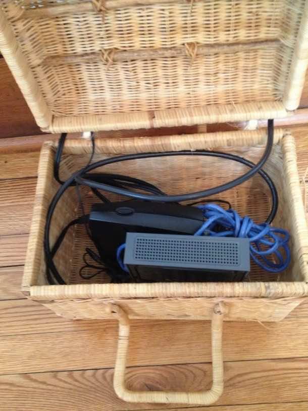 Perfect DIY Hacks To Hide The Router In The Home_Image 6