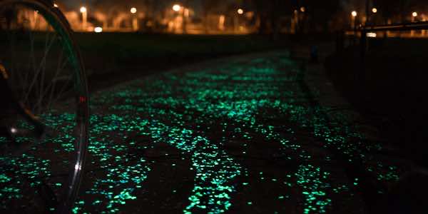 Who Needs Streetlights Glow In The Dark Sidewalks Make Late Night Walks More Dreamy_Image 3