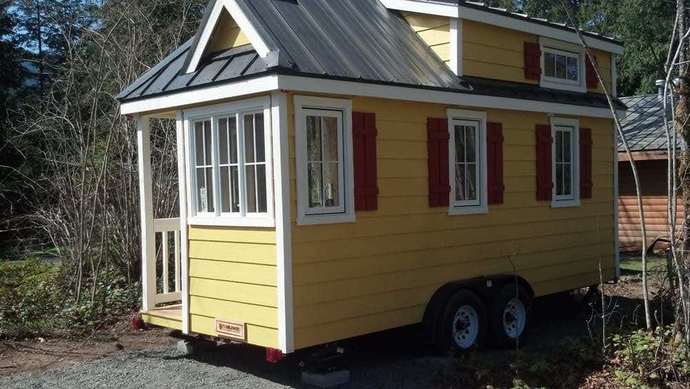 tiny ttiny trailer village avalable for rent3